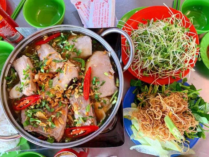 Top 5 quán ăn tối ở Bình Dương nhất định bạn phải ghé 2 Quán Lẩu Cá Đuối nổi tiếng với món cá đuối thơm ngon