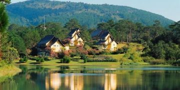 Khung cảnh tuyệt đẹp trong khu du lịch Hồ Bình An