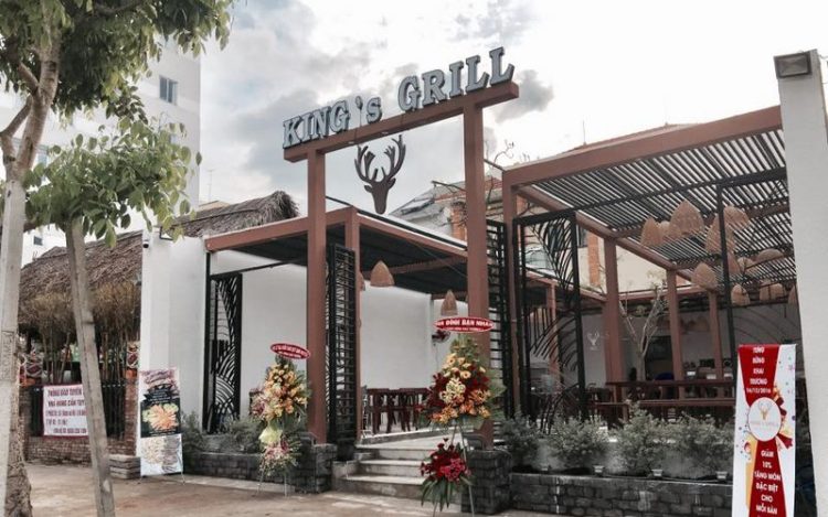 Top 5 nhà hàng ở Bình Dương ngon hết nấc 1 King’s Grill Restaurant với không gian sang trọng, thoáng mát