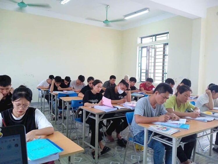 Học tiếng Trung XKLĐ ở Bình Dương - Tiengtrungcaptoc.vn 1 Học tiếng Trung XKLĐ ở Bình Dương