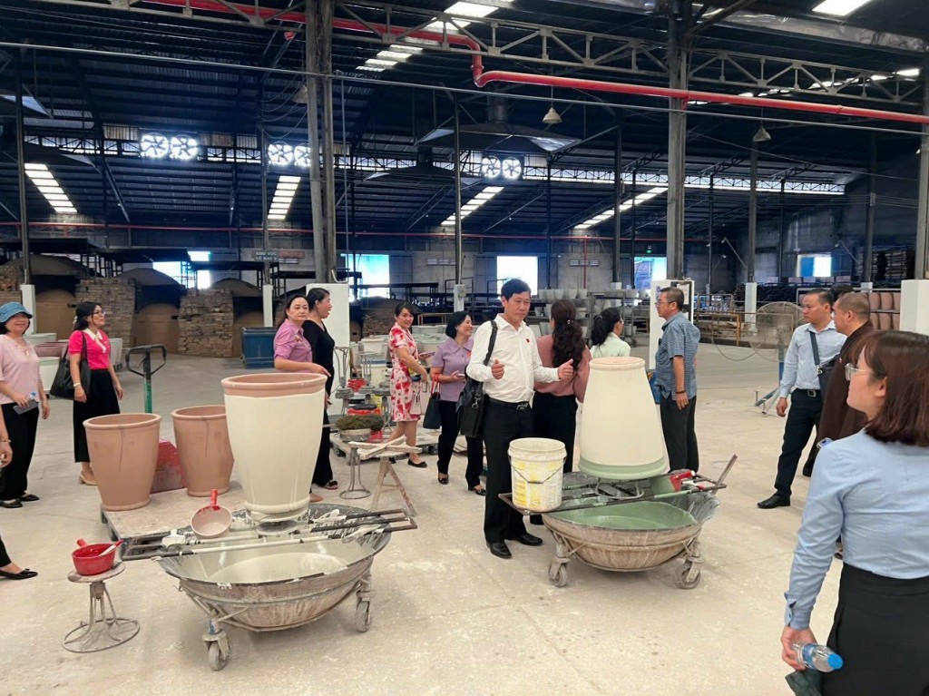 Làng Gốm Sứ Bình Dương - Điểm Đến Văn Hóa Nghệ Thuật
