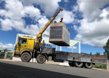 Xe cẩu Xuân Mười