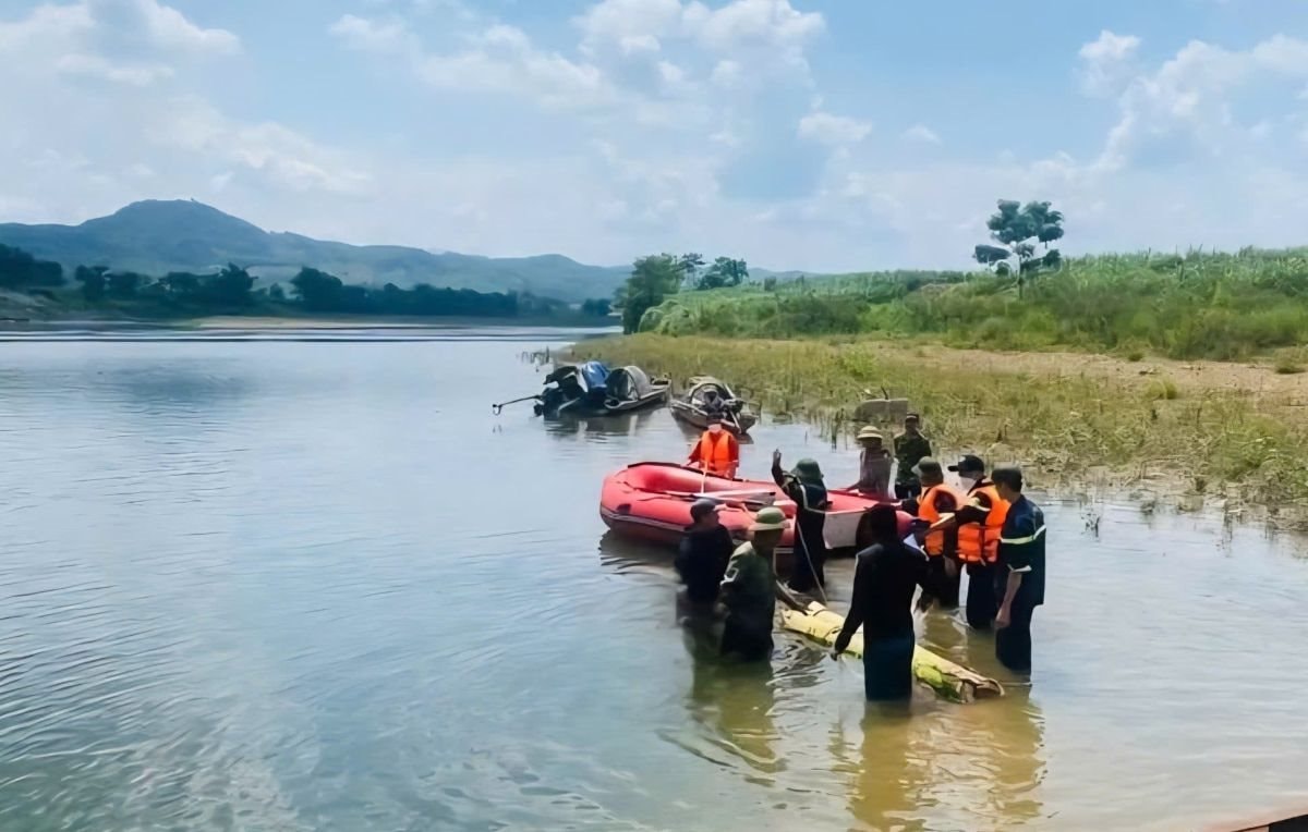 Bé trai 5 tuổi tử vong thương tâm tại ao nước ở TP.HCM