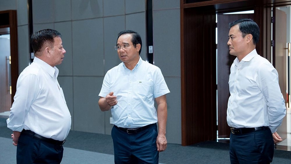 Cán bộ mới được bổ nhiệm tại UBND TP.HCM: Đẩy mạnh sự phát triển thành phố 2 Cán bộ mới được bổ nhiệm tại UBND TP.HCM: Đẩy mạnh sự phát triển thành phố