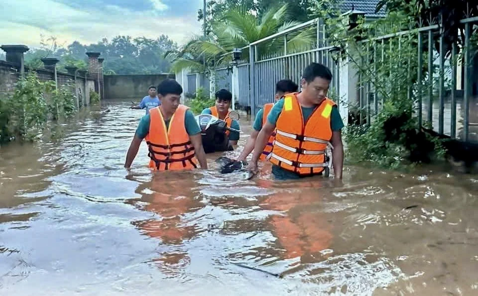 Giáng sinh An Lành Giữa Khó Khăn Sau Lũ Lụt Tại Đắc Lắc