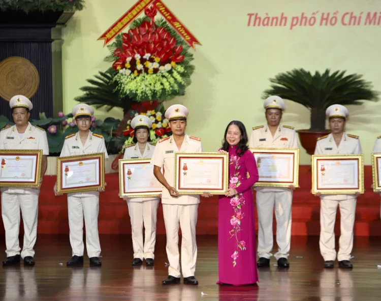 TPHCM: Cột Mốc Lịch Sử Năm 2025 và Những Dấu Ấn Đặc Biệt