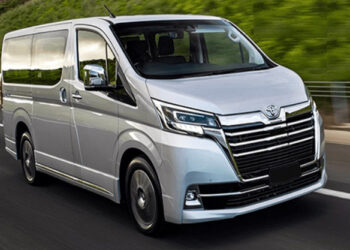 Toyota Hiace 9 Chỗ Limousine