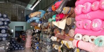 Chành xe vận chuyển vải cuộn cỡ lớn