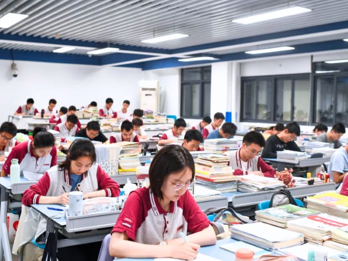 Chứng chỉ HSK có thể tạo thêm lợi thế nhưng vẫn chỉ là một phần trong phương án tuyển sinh.